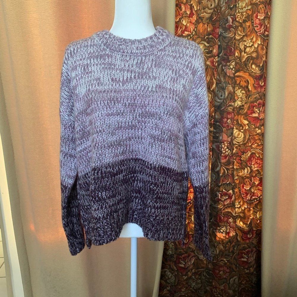 Cupio Womens Hi-Low Colorblock Crewneck Pullover - Picture 2 of 8